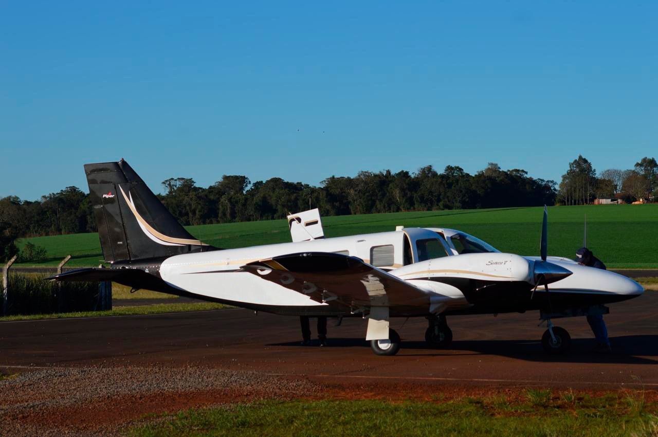PIPER PA34-220T SENECA V 2013 — foto 3 de 9