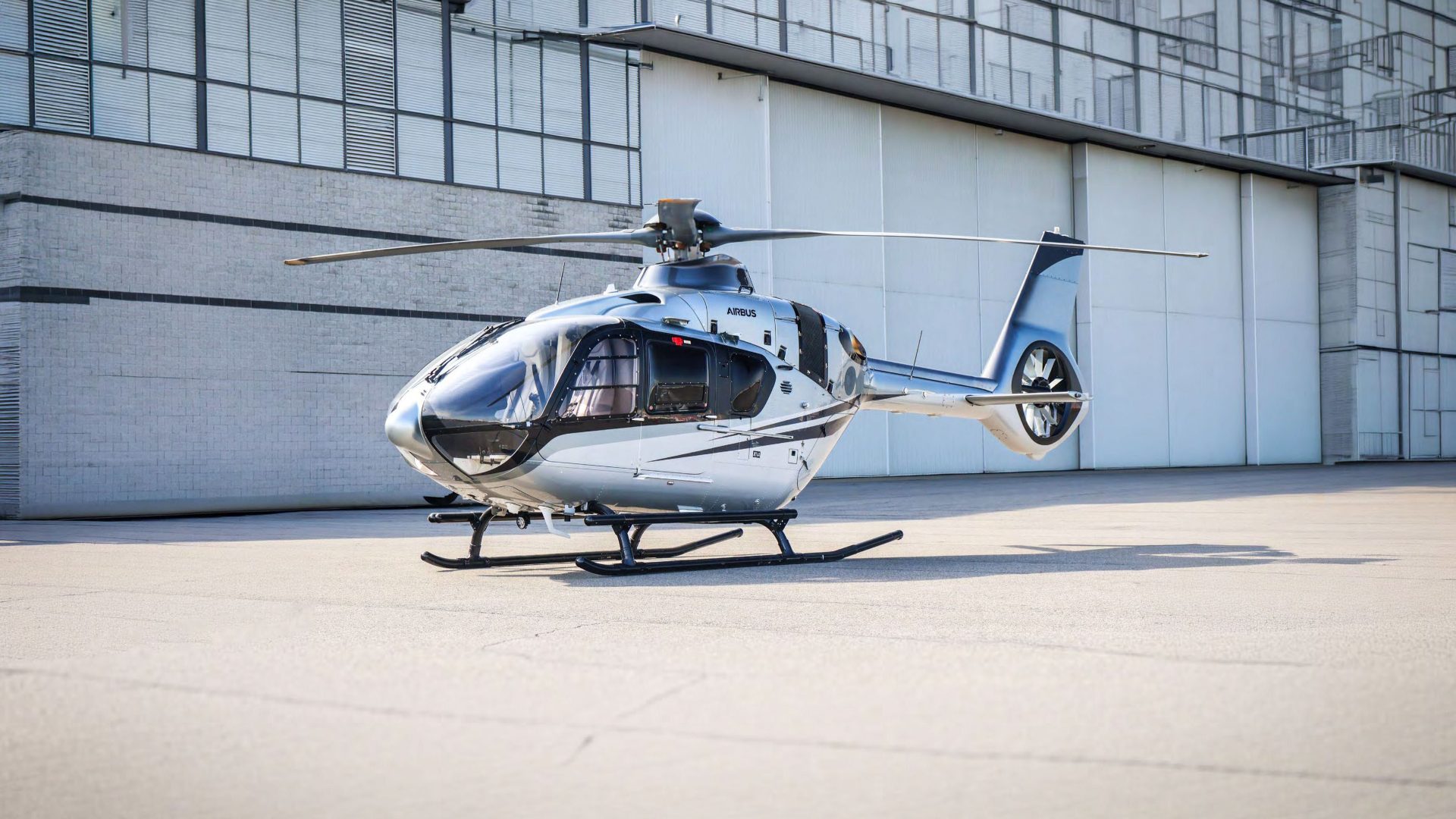 AIRBUS H135 T3 2023 — foto 2 de 17