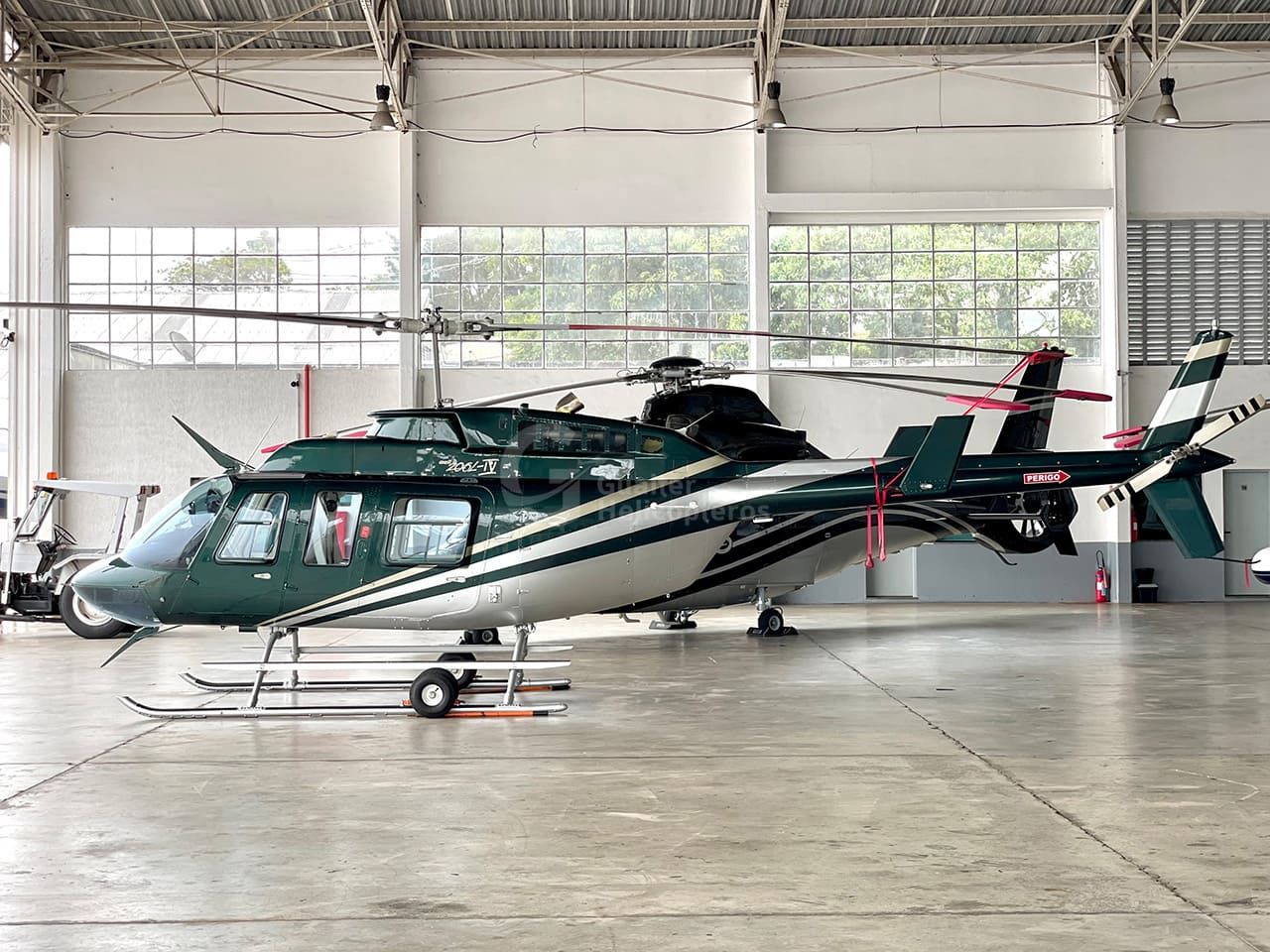 BELL 206L-4 LONG RANGER 1997 — foto 2 de 15