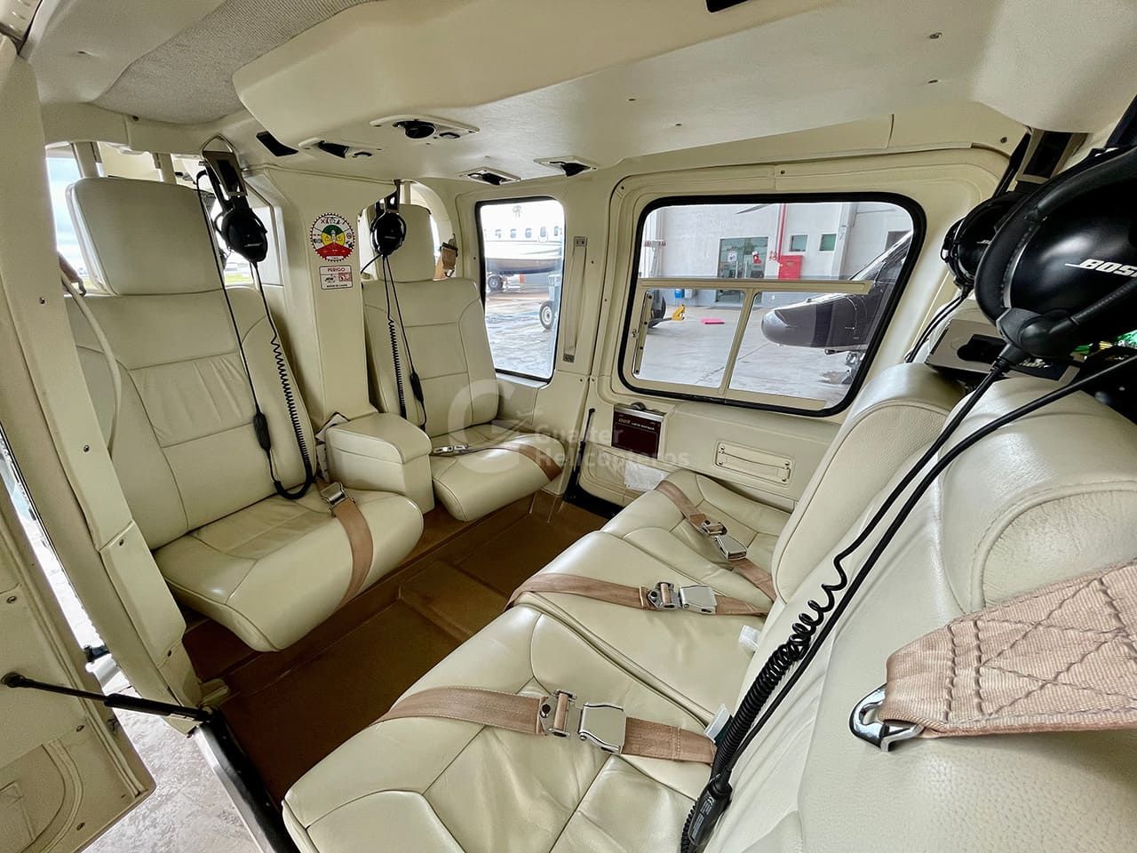 BELL 206L-4 LONG RANGER 1997 — foto 9 de 15
