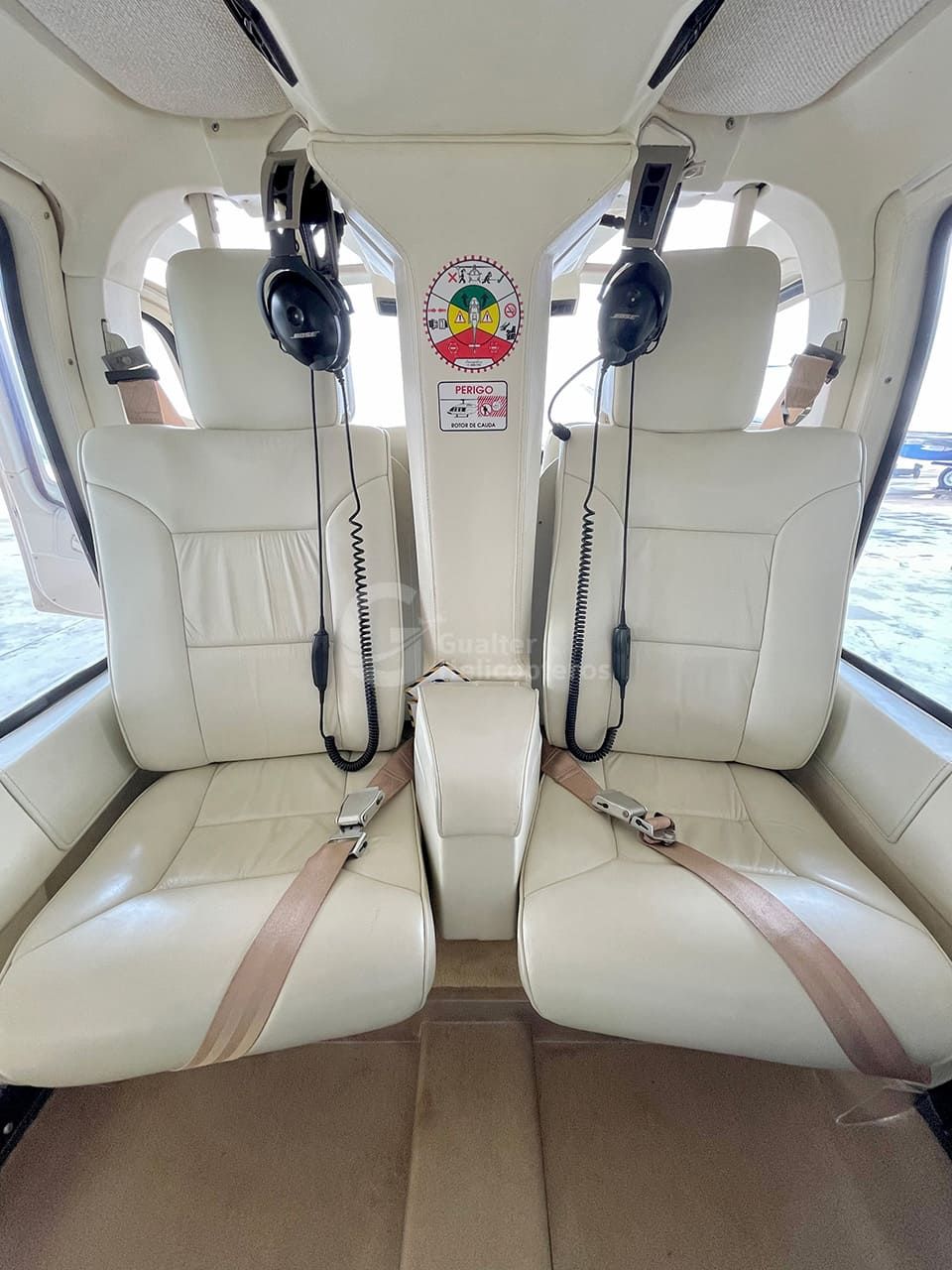 BELL 206L-4 LONG RANGER 1997 — foto 11 de 15