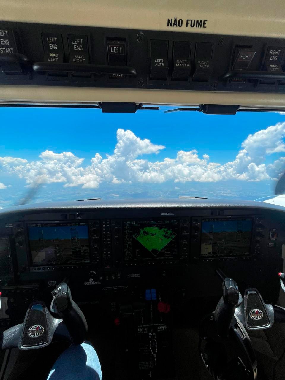 PIPER PA34-220T SENECA V 2013 — foto 7 de 9