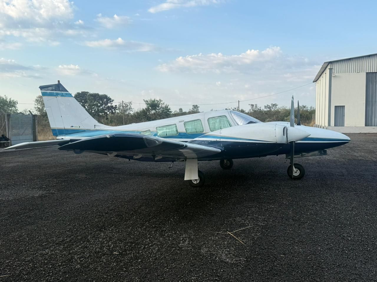 EMBRAER EMB-810C SENECA II 1980 — foto 3 de 9