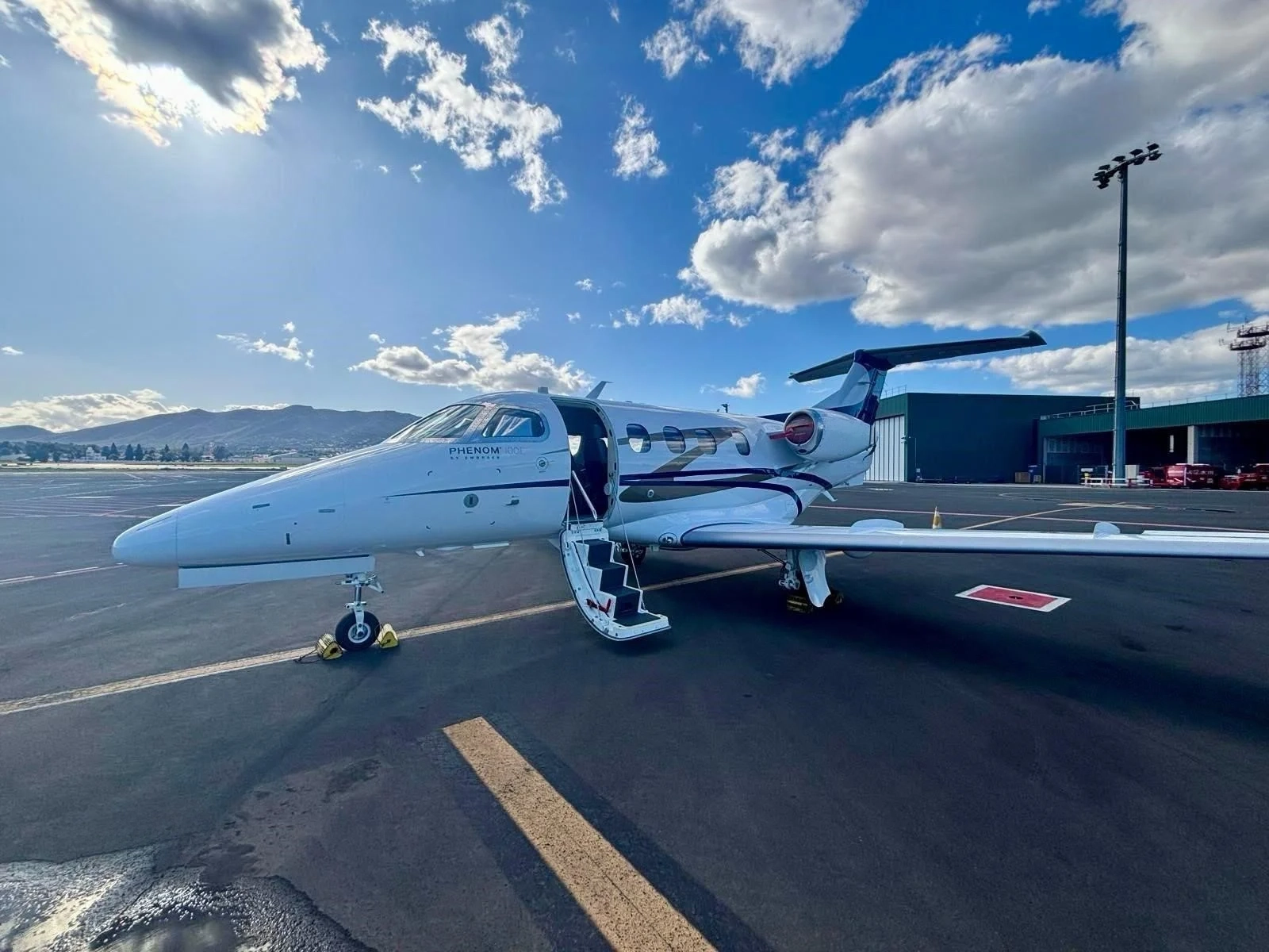 EMBRAER PHENOM 100E 2016 — foto 5 de 13