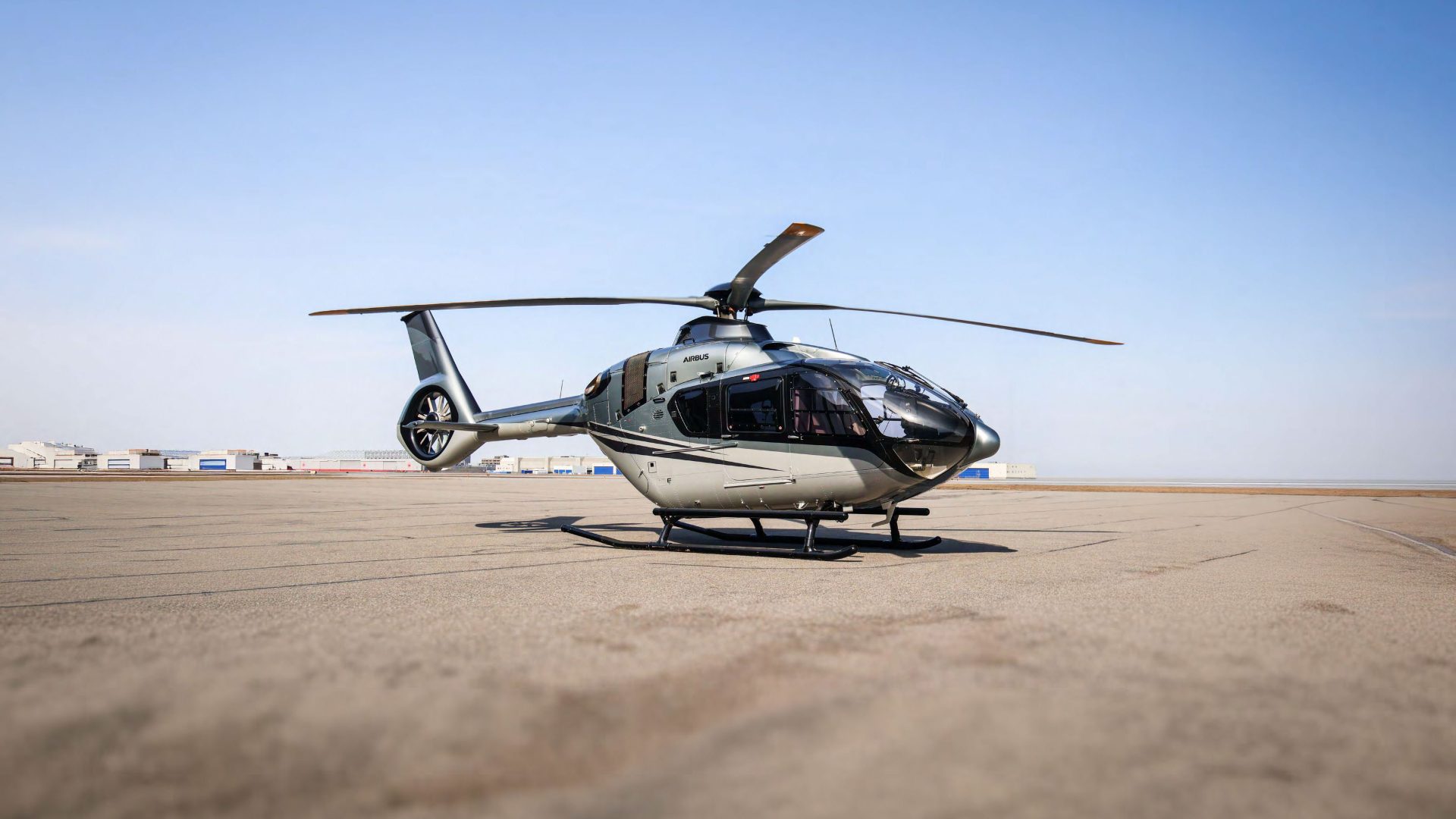 AIRBUS H135 T3 2023 — foto 3 de 17