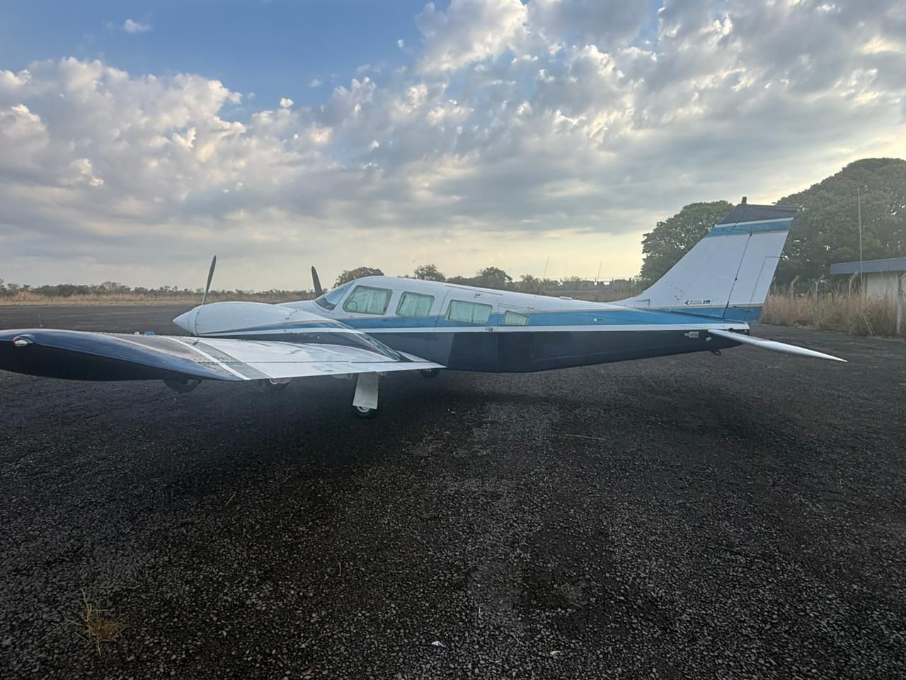 EMBRAER EMB-810C SENECA II 1980 — foto 4 de 9