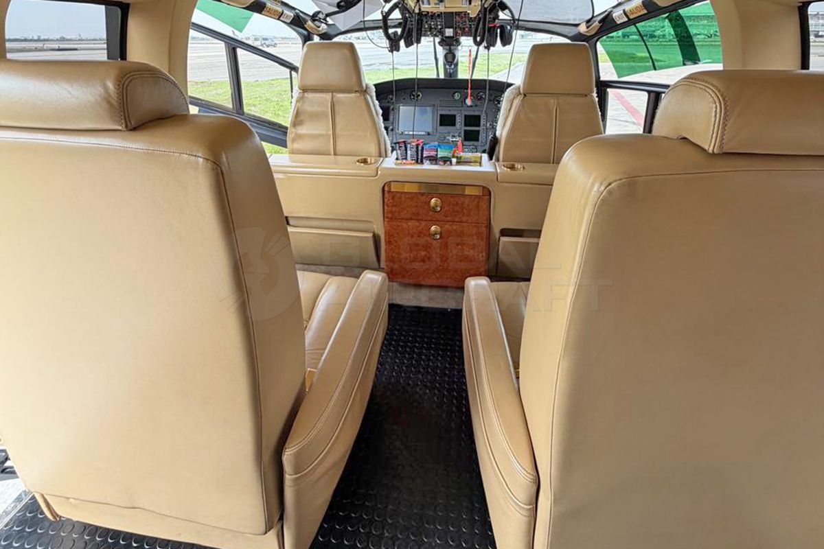 EUROCOPTER EC155B1 2014 — foto 4 de 9
