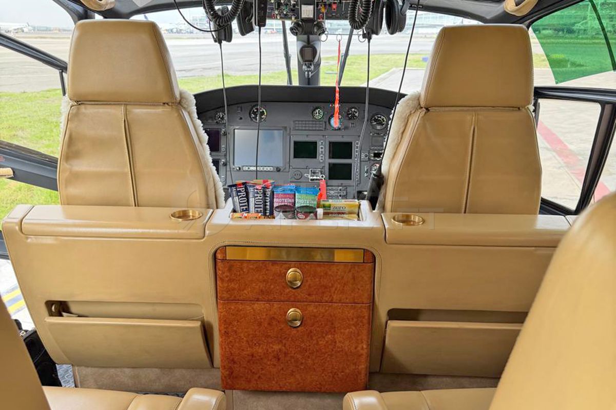 EUROCOPTER EC155B1 2014 — foto 3 de 9