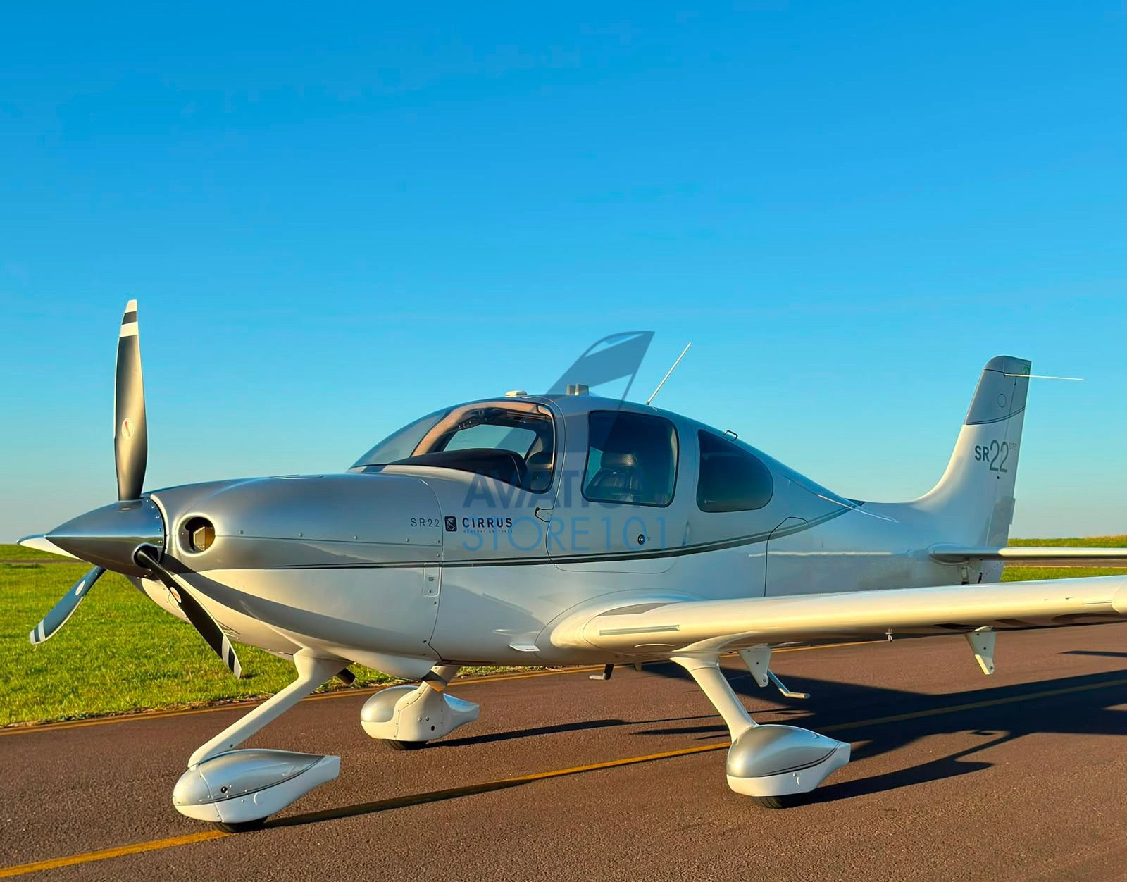 CIRRUS SR22 G3 GTS 2011