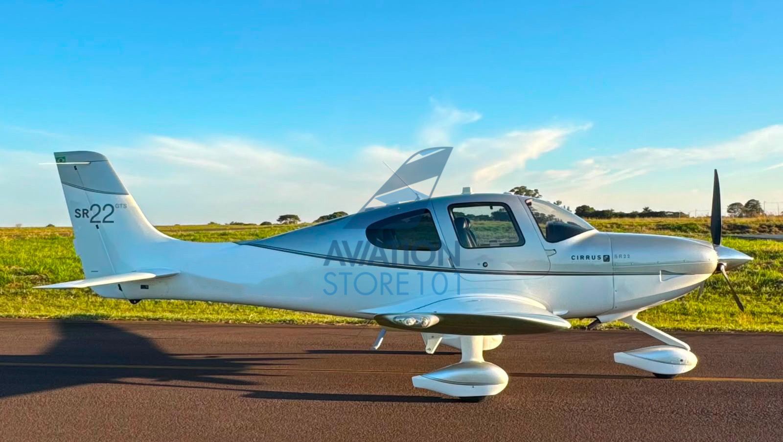 CIRRUS SR22 G3 GTS 2011