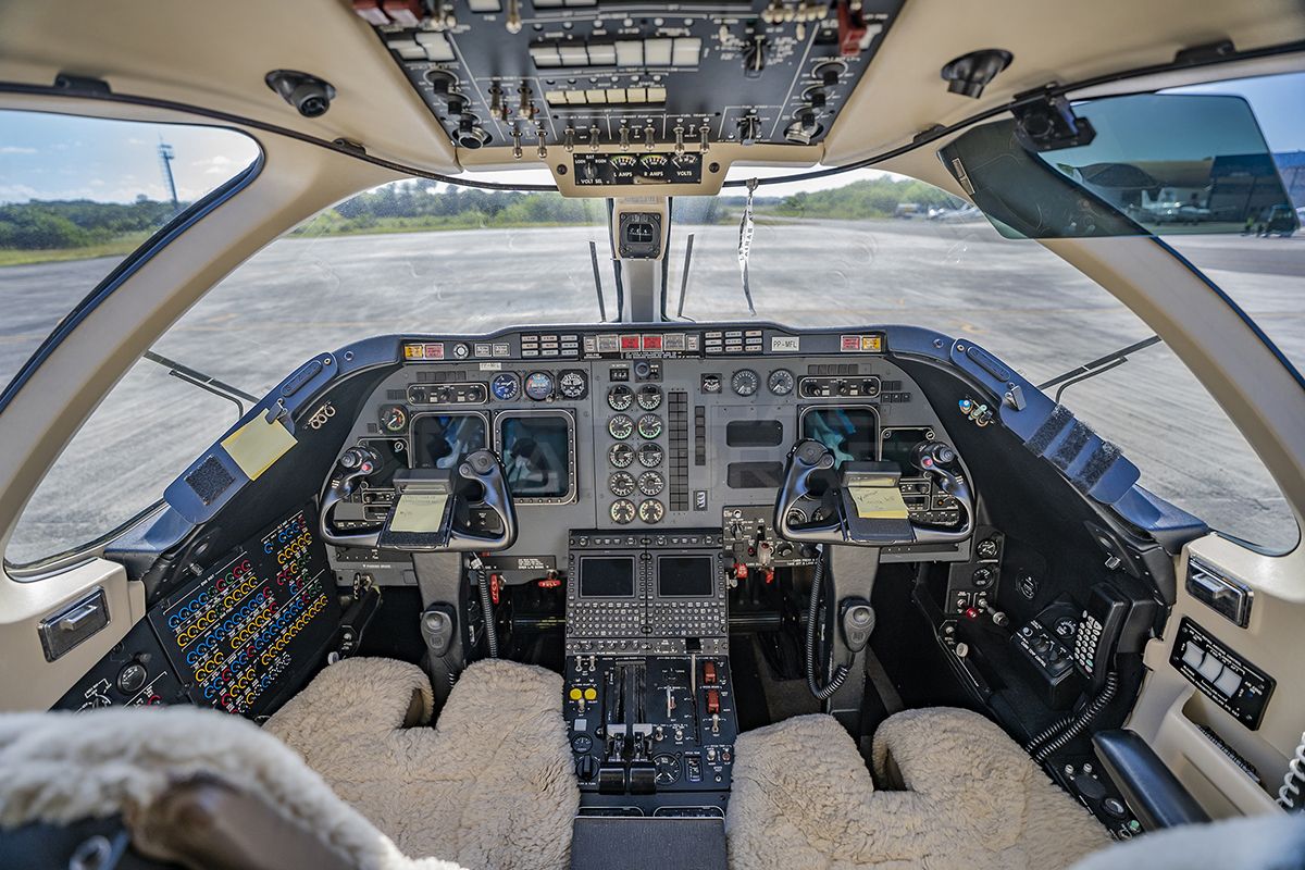 HAWKER 400XP 2007 — foto 6 de 12