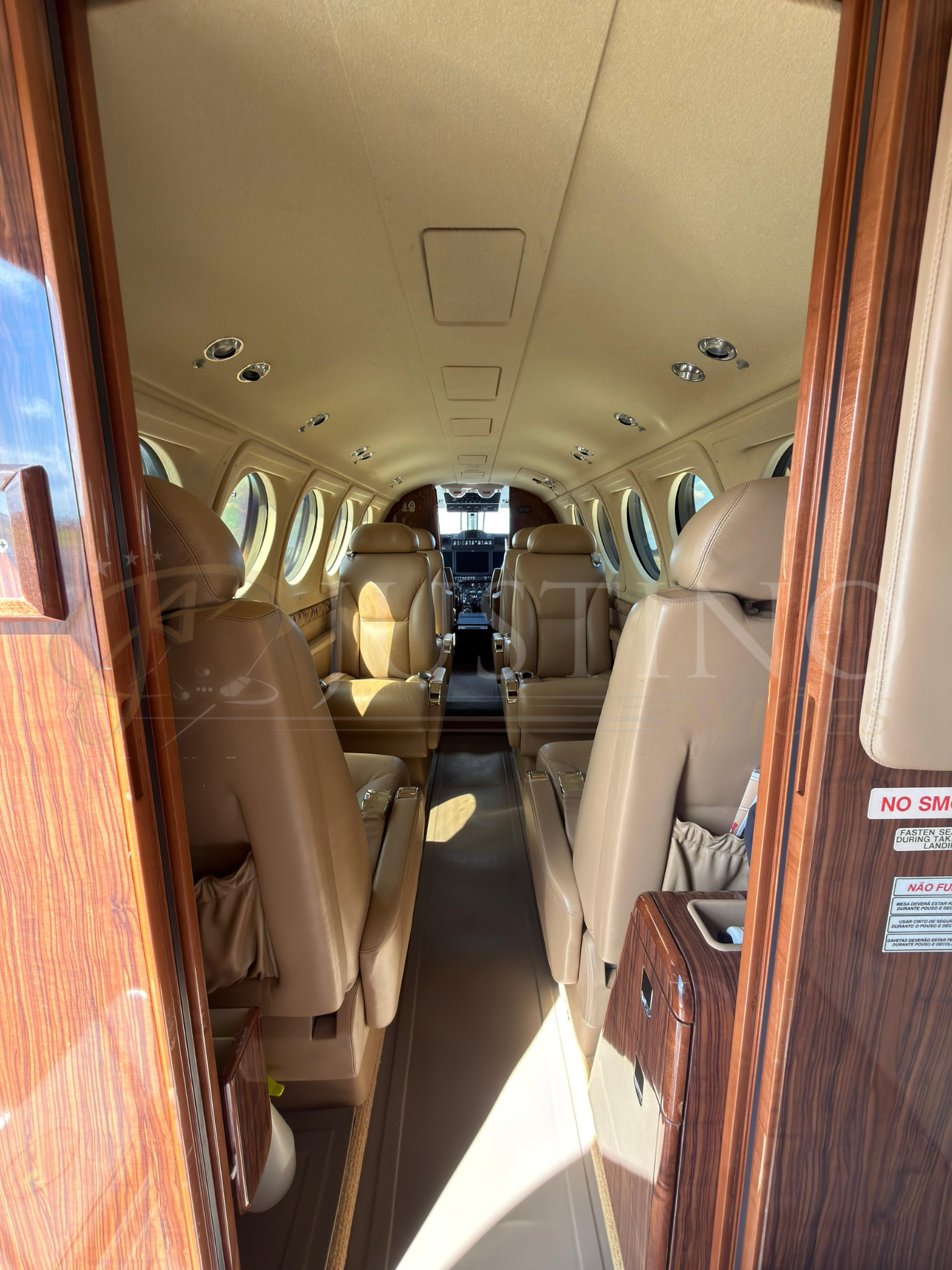 BEECHCRAFT KING AIR 250 2013 — foto 2 de 9