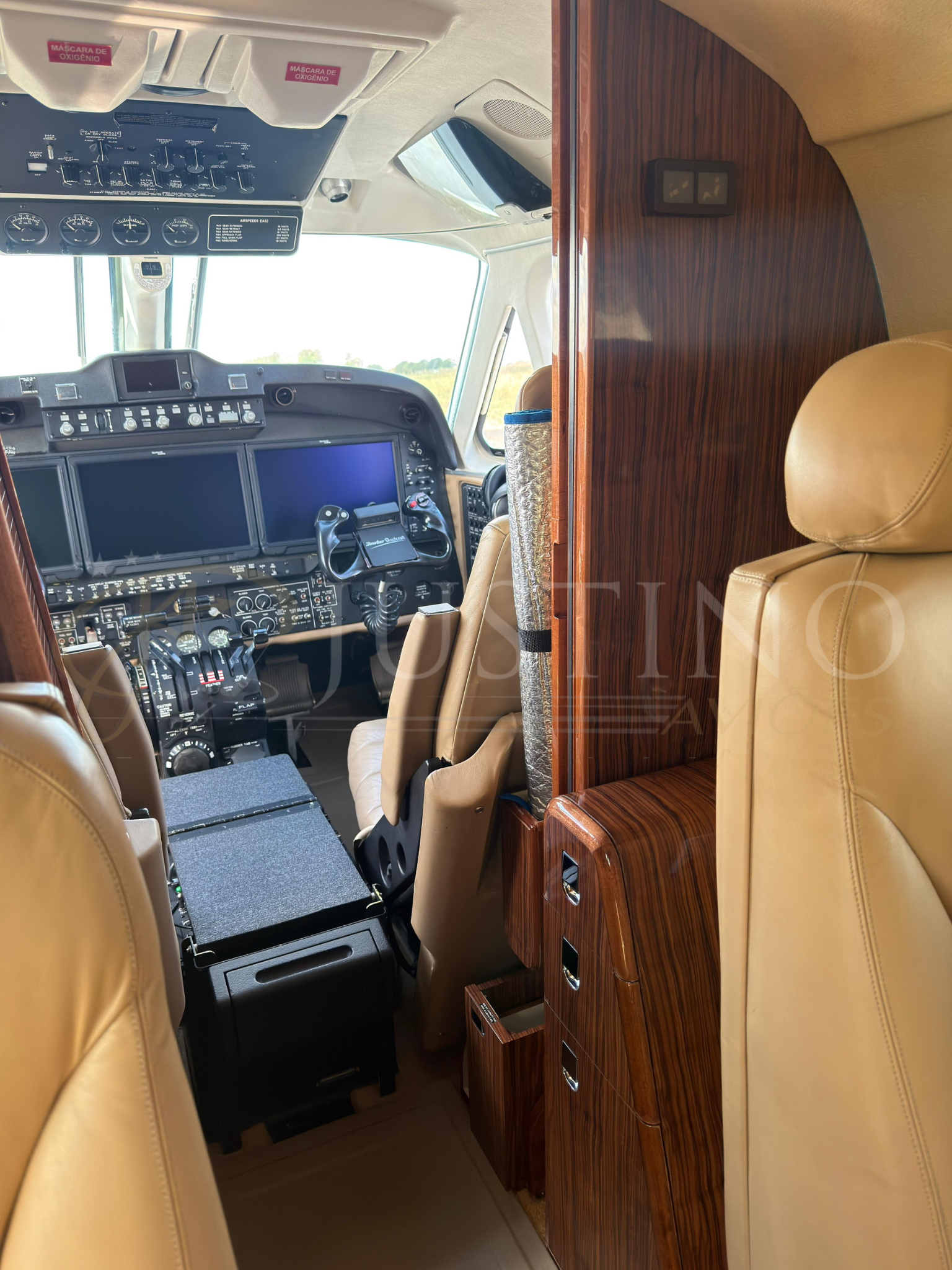 BEECHCRAFT KING AIR 250 2013 — foto 4 de 9
