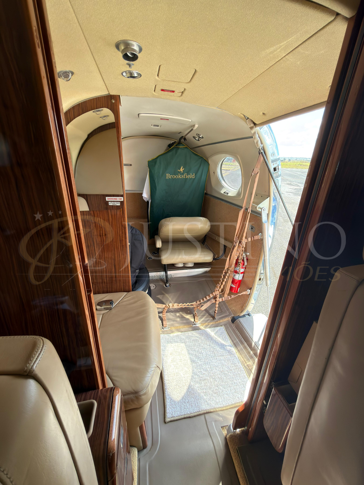 BEECHCRAFT KING AIR 250 2013 — foto 3 de 9