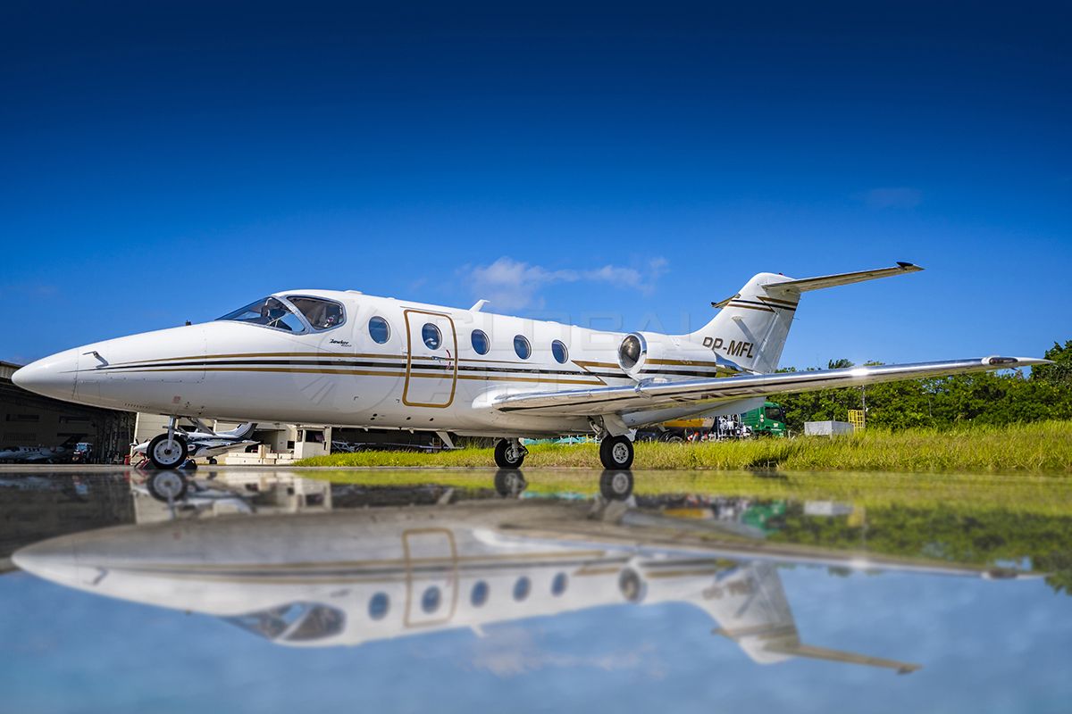 HAWKER 400XP 2007 — foto 1 de 12