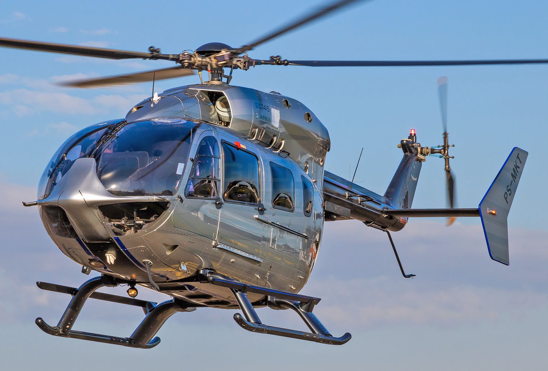 EUROCOPTER EC145 2014 — foto 2 de 8
