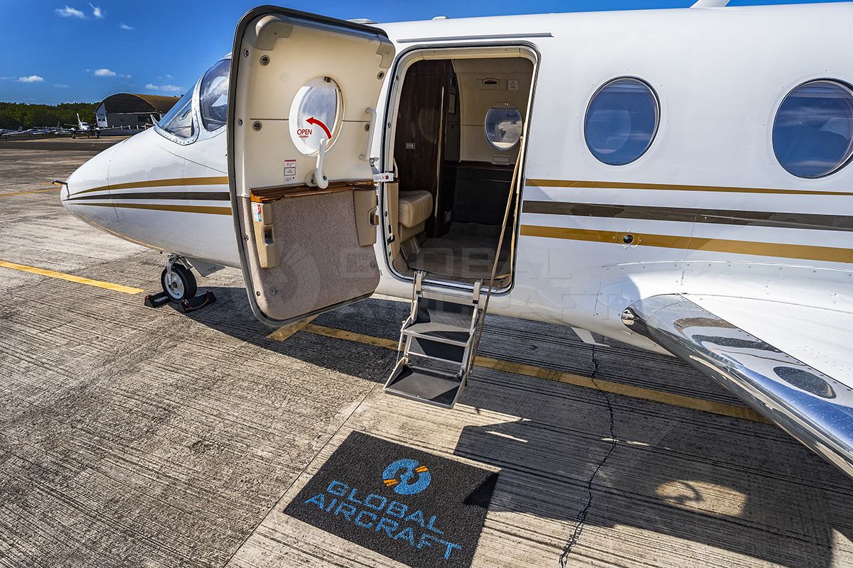 HAWKER 400XP 2007 — foto 5 de 12