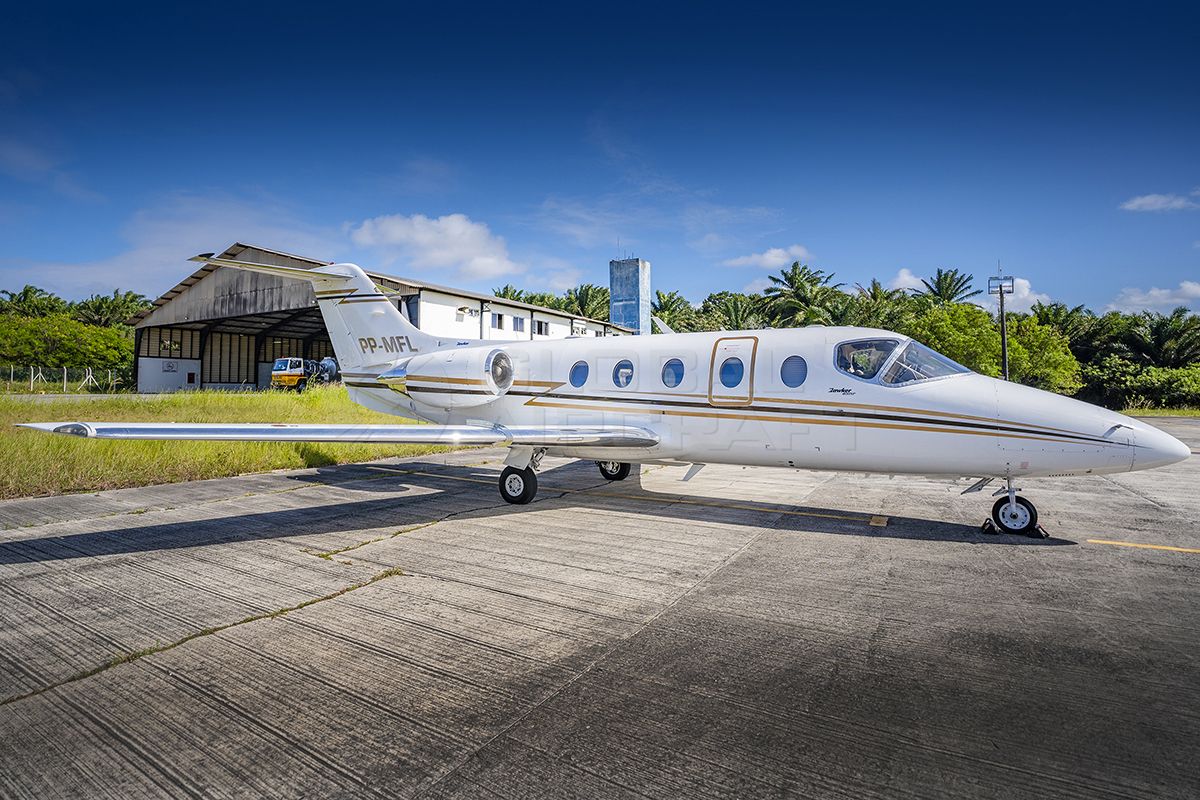 HAWKER 400XP 2007 — foto 2 de 12