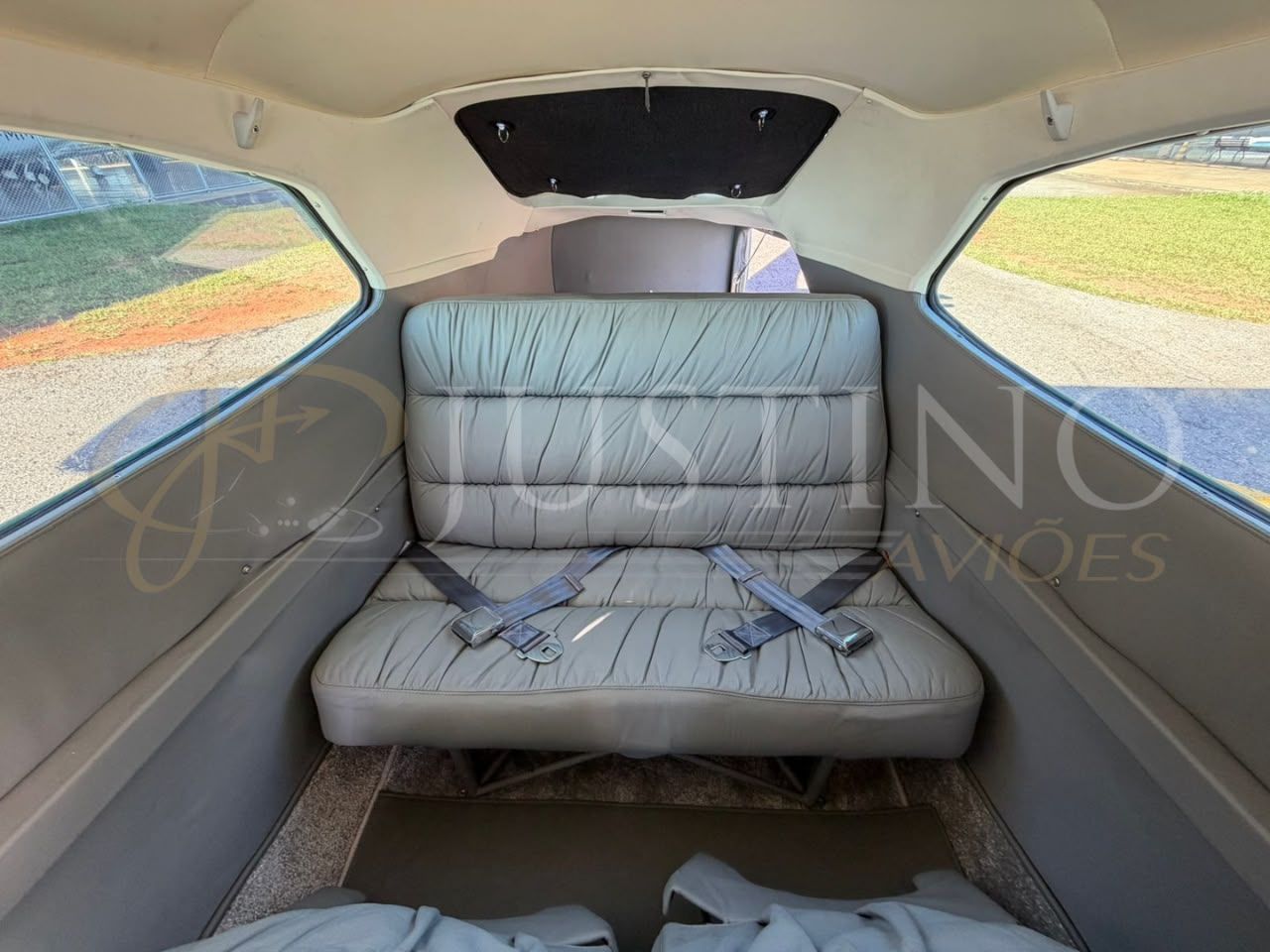 CESSNA CENTURION 210M 1977