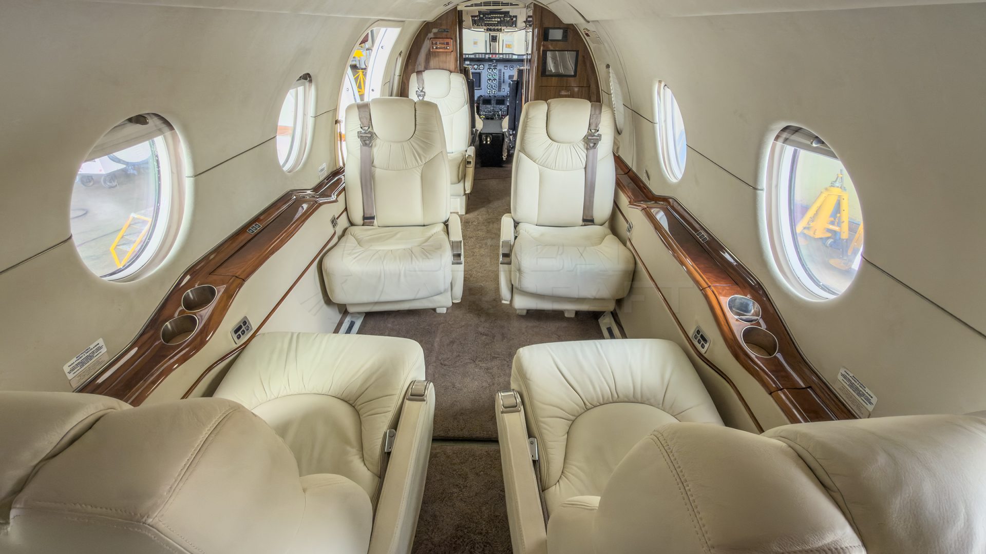 HAWKER 400XP 2007 — foto 9 de 14