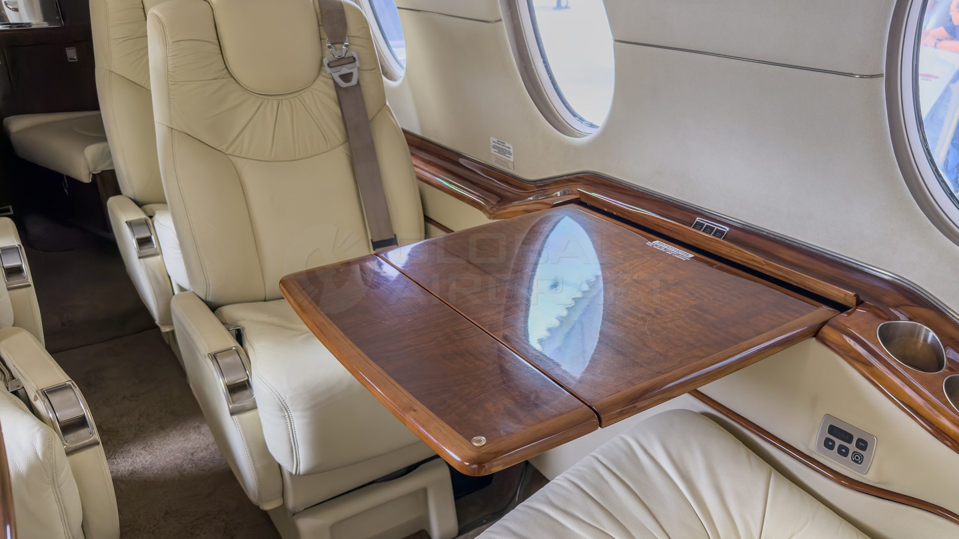 HAWKER 400XP 2007 — foto 8 de 14