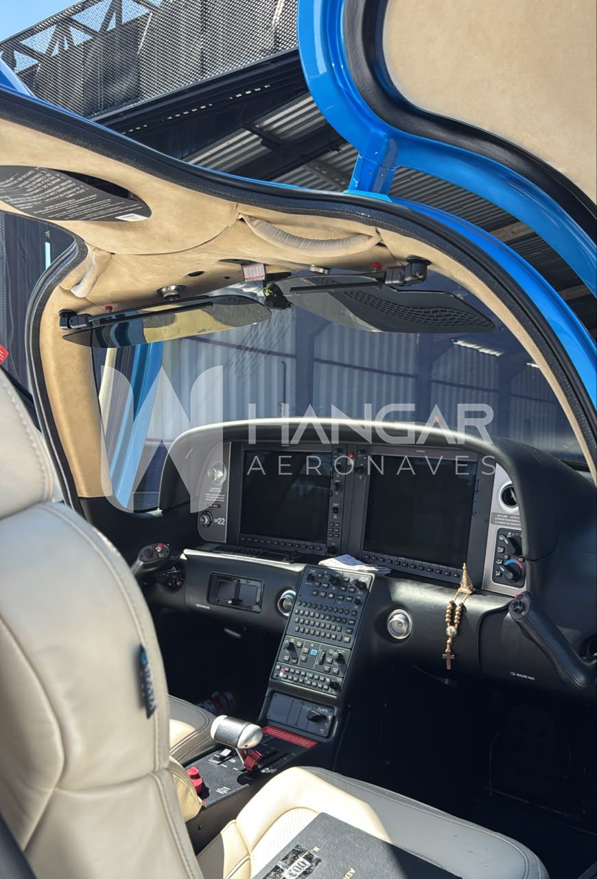 CIRRUS SR22 2021 — foto 5 de 9