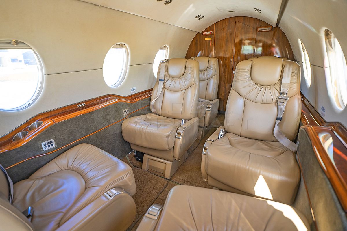 HAWKER 400XP 2007 — foto 8 de 12