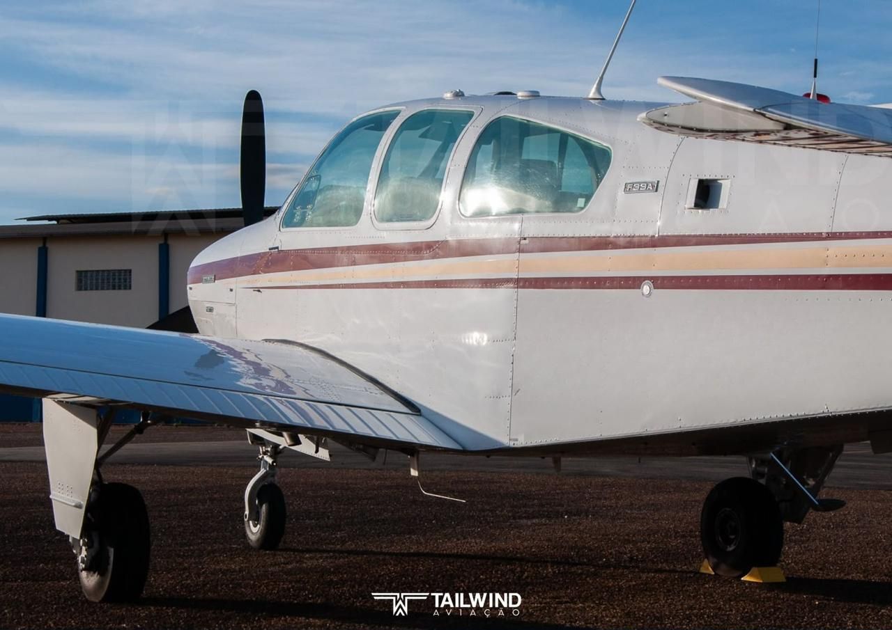 BEECHCRAFT BONANZA F33A 1975