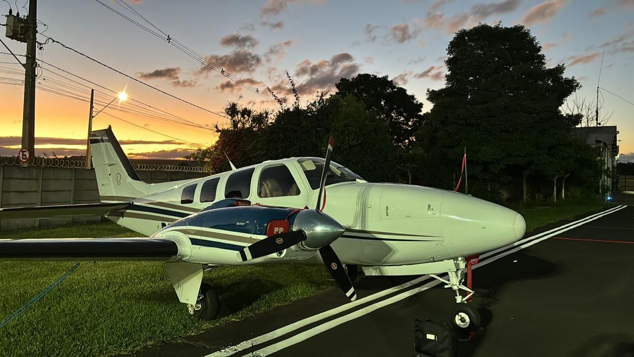 BEECHCRAFT BARON G58 2006 — foto 2 de 6