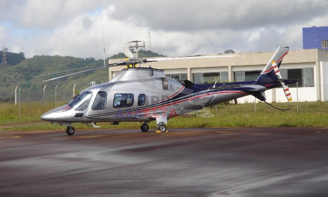 AGUSTA A109E POWER 2009 — foto 1 de 9