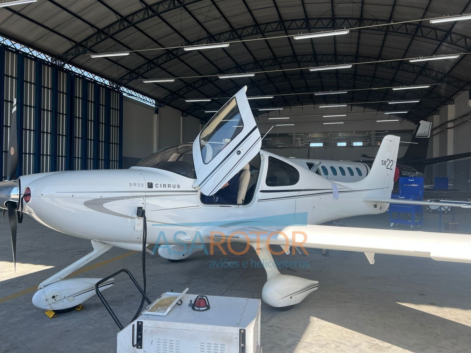 CIRRUS SR22 G2 2011 — foto 2 de 13