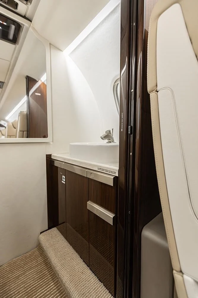 EMBRAER PHENOM 300E 2018 — foto 10 de 14