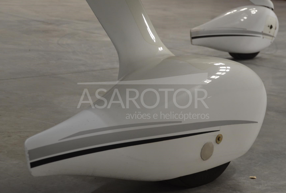 CIRRUS SR22 G2 2011 — foto 13 de 13