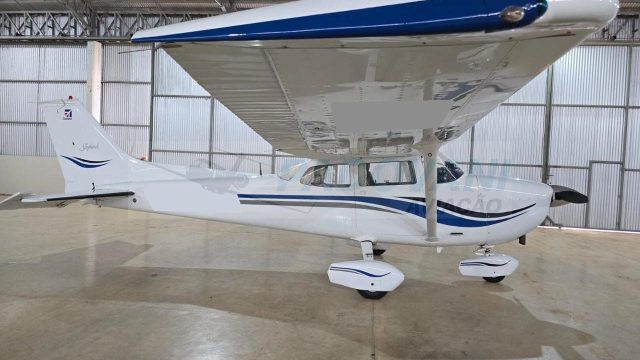 CESSNA 172M SKYHAWK 1974