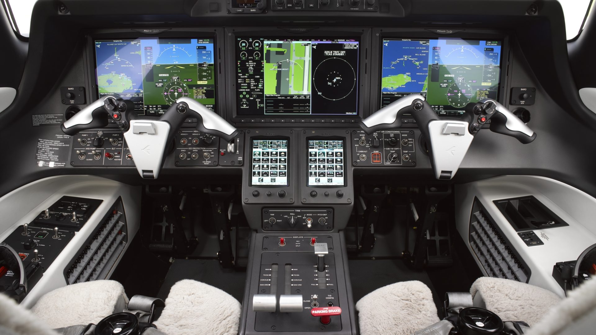EMBRAER PHENOM 300E 2021 — foto 3 de 15