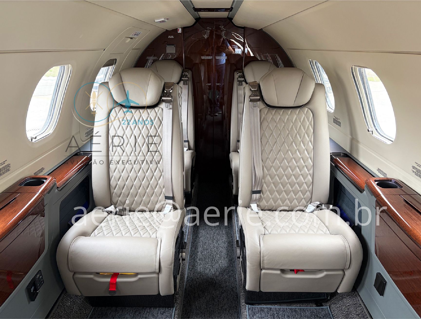 EMBRAER PHENOM 300E 2024 — foto 7 de 12