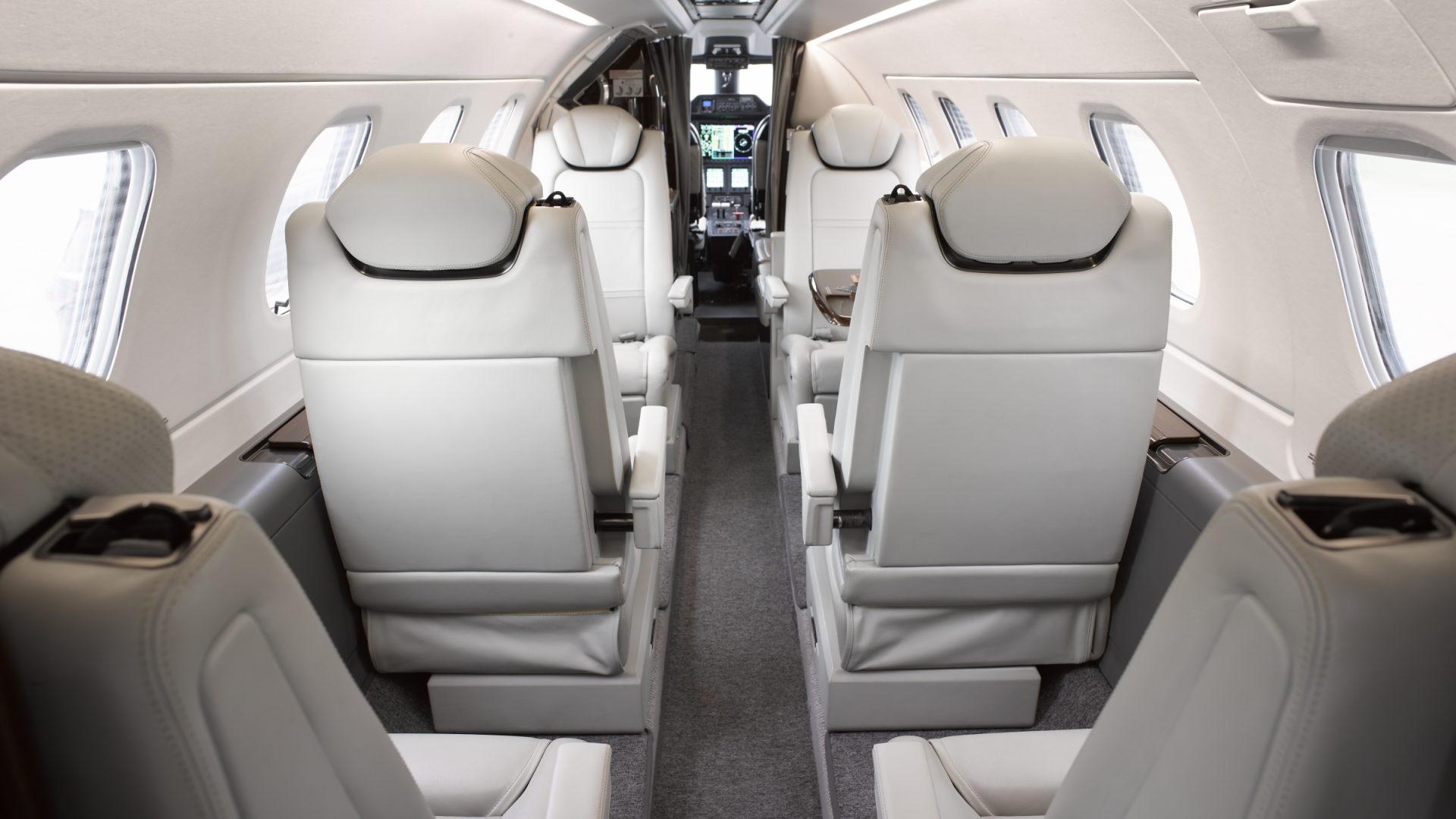 EMBRAER PHENOM 300E 2021 — foto 7 de 15