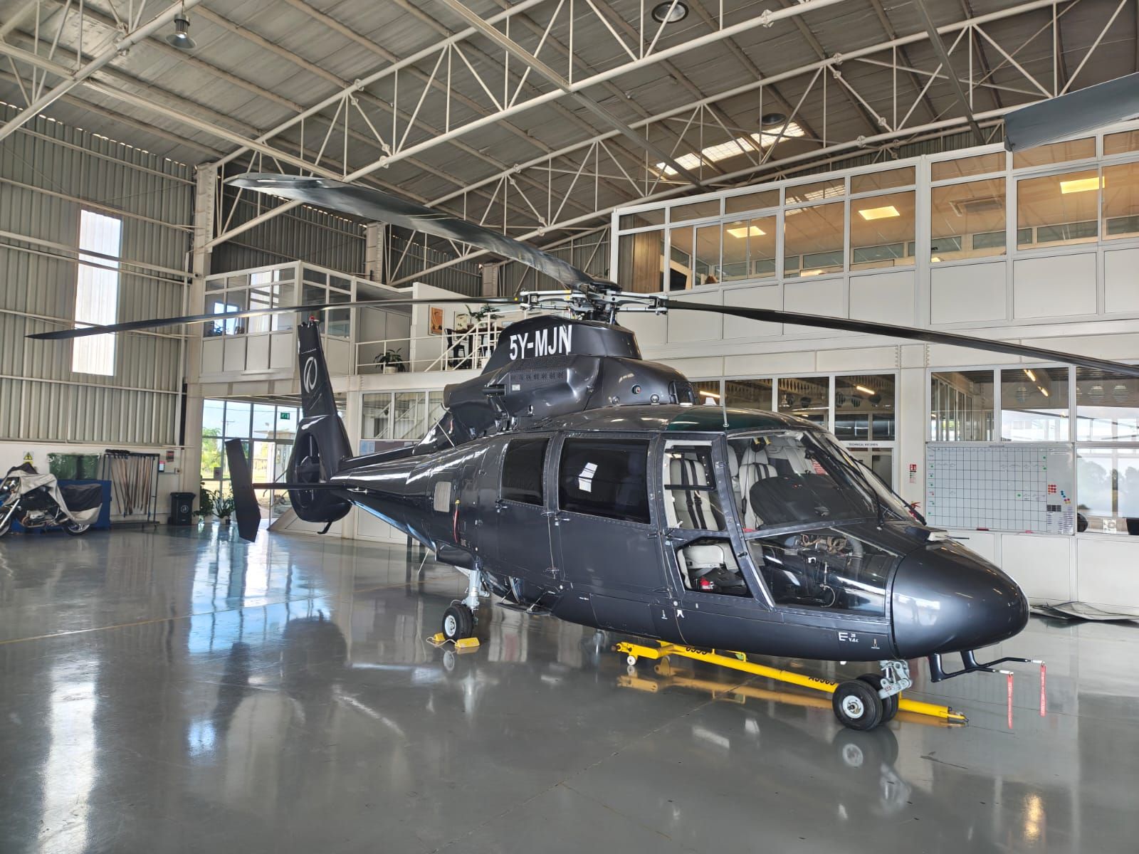 EUROCOPTER AS365N3 1999 — foto 6 de 14
