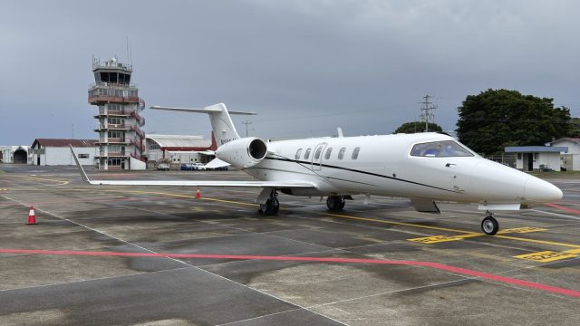 BOMBARDIER LEARJET 40 2004
