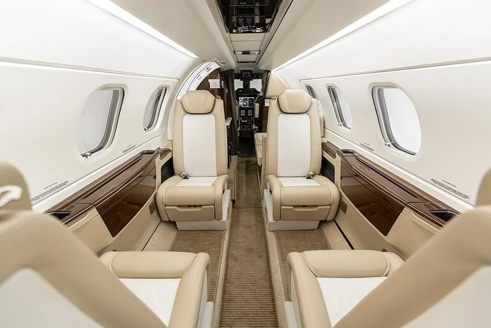 EMBRAER PHENOM 300E 2018 — foto 8 de 14