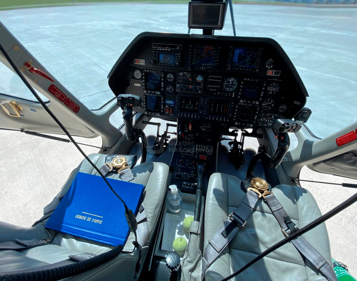 AGUSTA A109S GRAND 2010 — foto 10 de 14