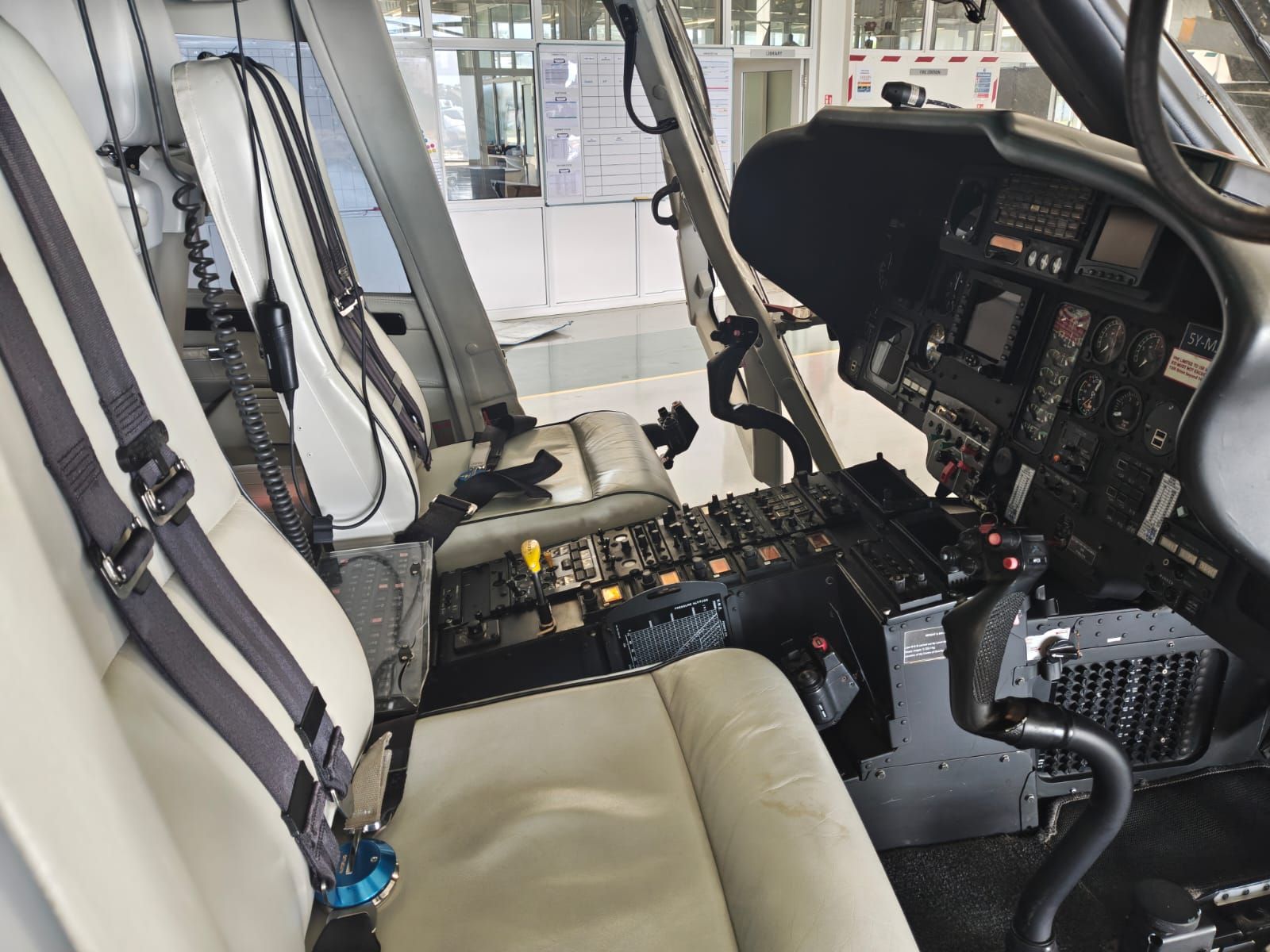 EUROCOPTER AS365N3 1999 — foto 11 de 14