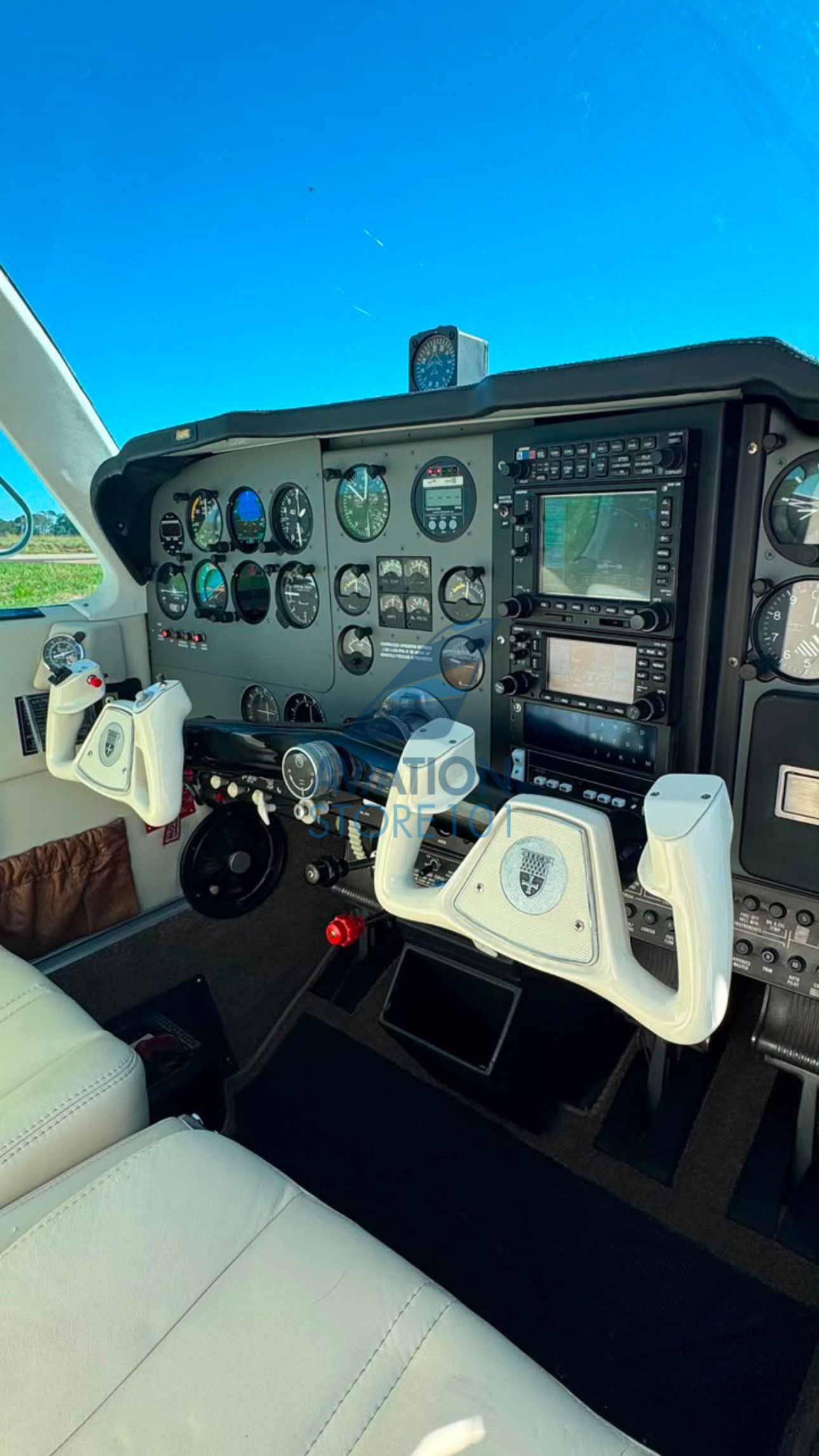 BEECHCRAFT BONANZA F33A 1993 — foto 17 de 21