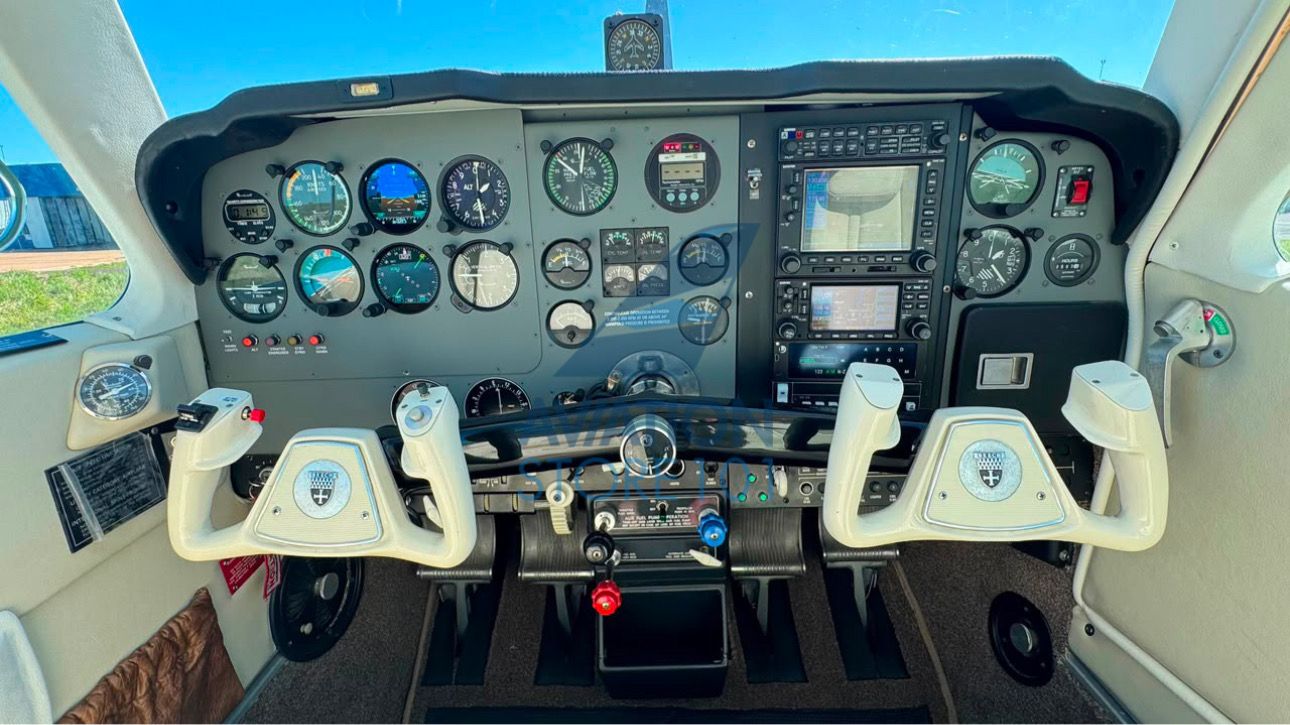 BEECHCRAFT BONANZA F33A 1993 — foto 16 de 21