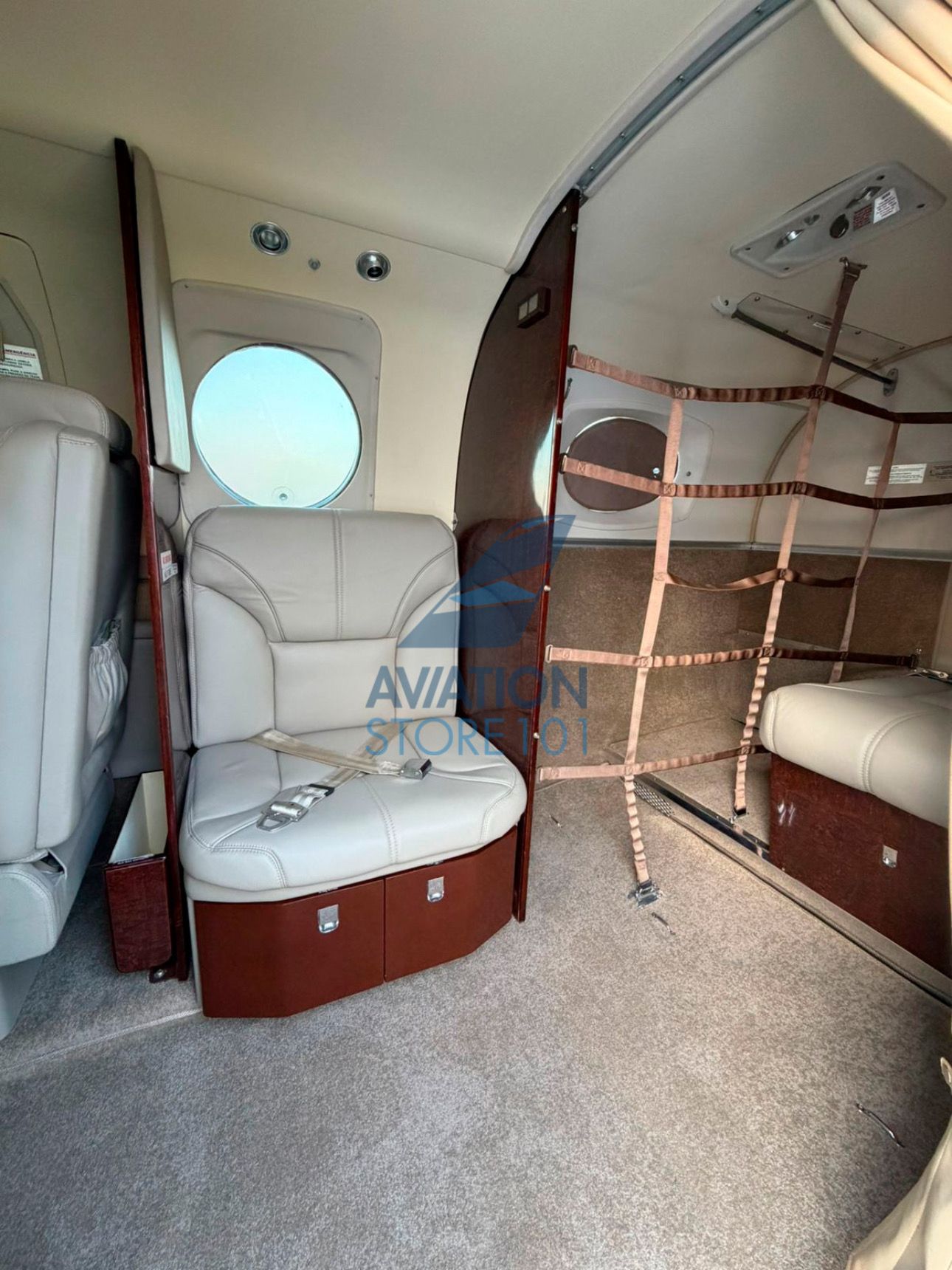BEECHCRAFT KING AIR C90GTX 2010 — foto 12 de 23