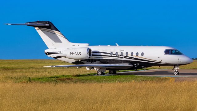 HAWKER 4000 2011