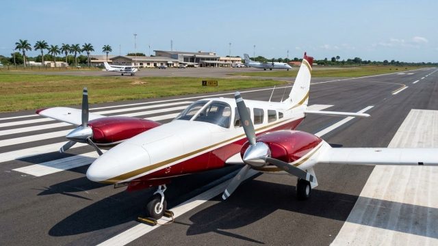 EMBRAER EMB-810D SENECA III 1993