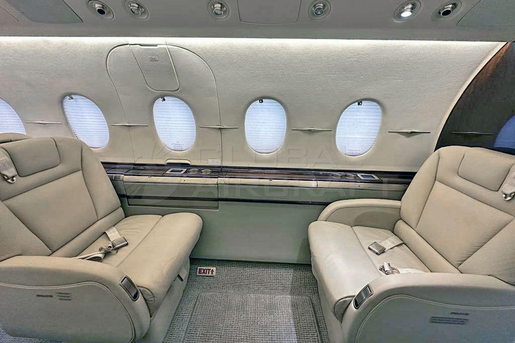 HAWKER 4000 2011 — foto 10 de 12