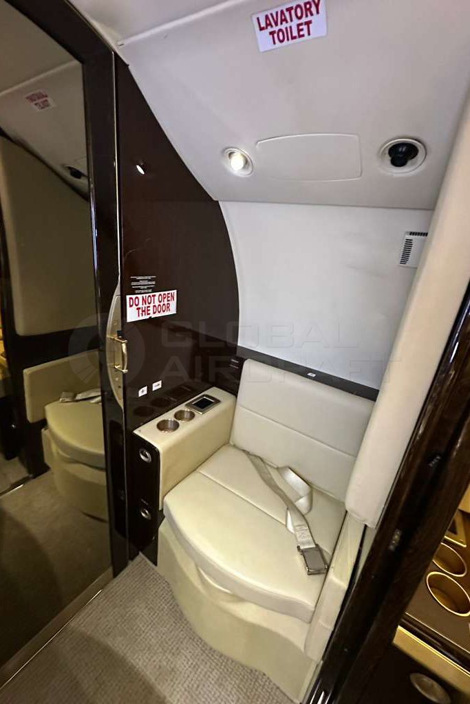 HAWKER 4000 2011 — foto 11 de 12