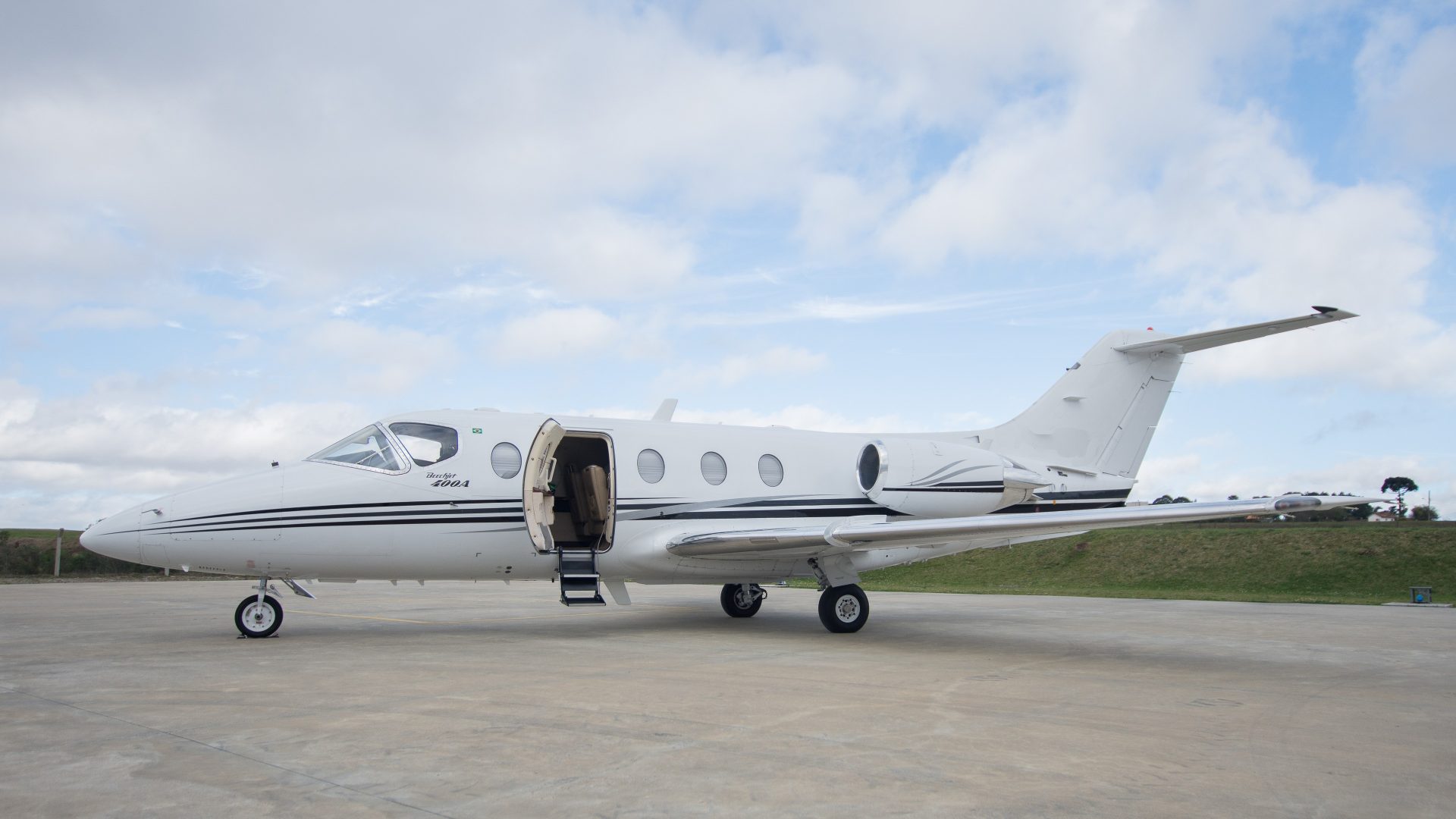 RAYTHEON AIRCRAFT HAWKER 400A 2002 — foto 6 de 9